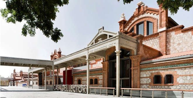 front of Casa del Lector, Madrid